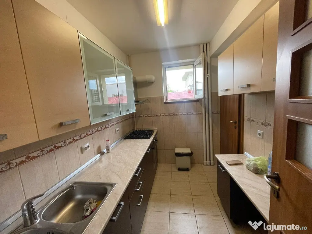 APARTAMENT CU 4 CAMERE