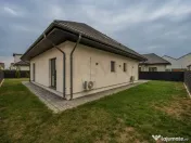 Vila individuala in Tunari l Curte 