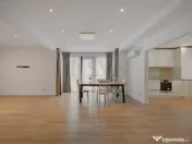 Vila individuala in Tunari l Curte 