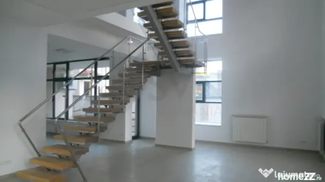 Spatiu showroom PARTER si MEZANIN