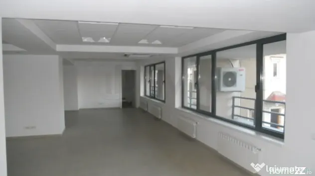 Spatiu showroom PARTER si MEZANIN