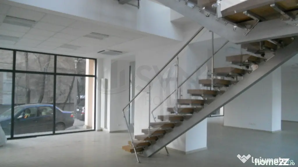 Spatiu showroom PARTER si MEZANIN