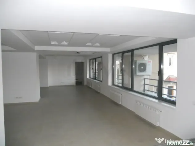 Spatiu showroom PARTER si MEZANIN