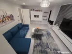 Trei camere decomandat ultra-renovat 2 bai Mcdonalds etaj 2