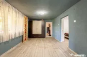 Casă renovată 2022, 3 camere, 1034 mp teren, încălzire ?
