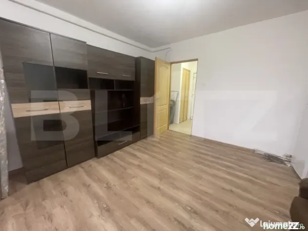 Garsoniera de vanzare, 30 mp, etaj 3, zona Centrala
