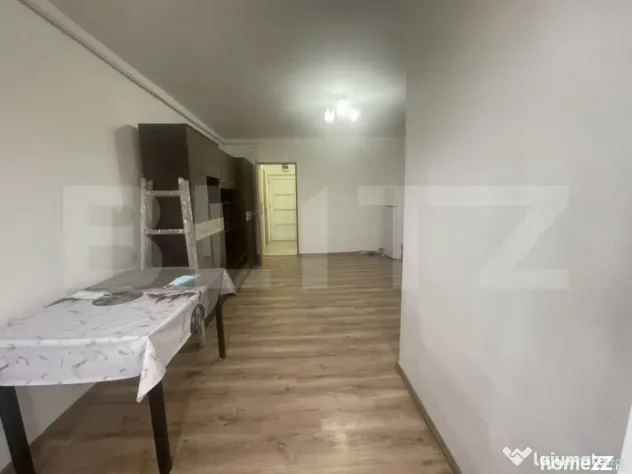 Garsoniera de vanzare, 30 mp, etaj 3, zona Centrala