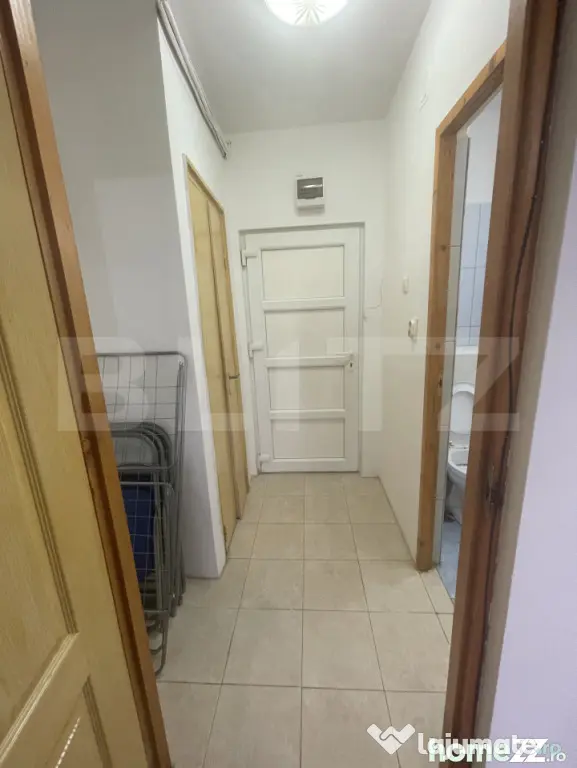 Garsoniera de vanzare, 30 mp, etaj 3, zona Centrala