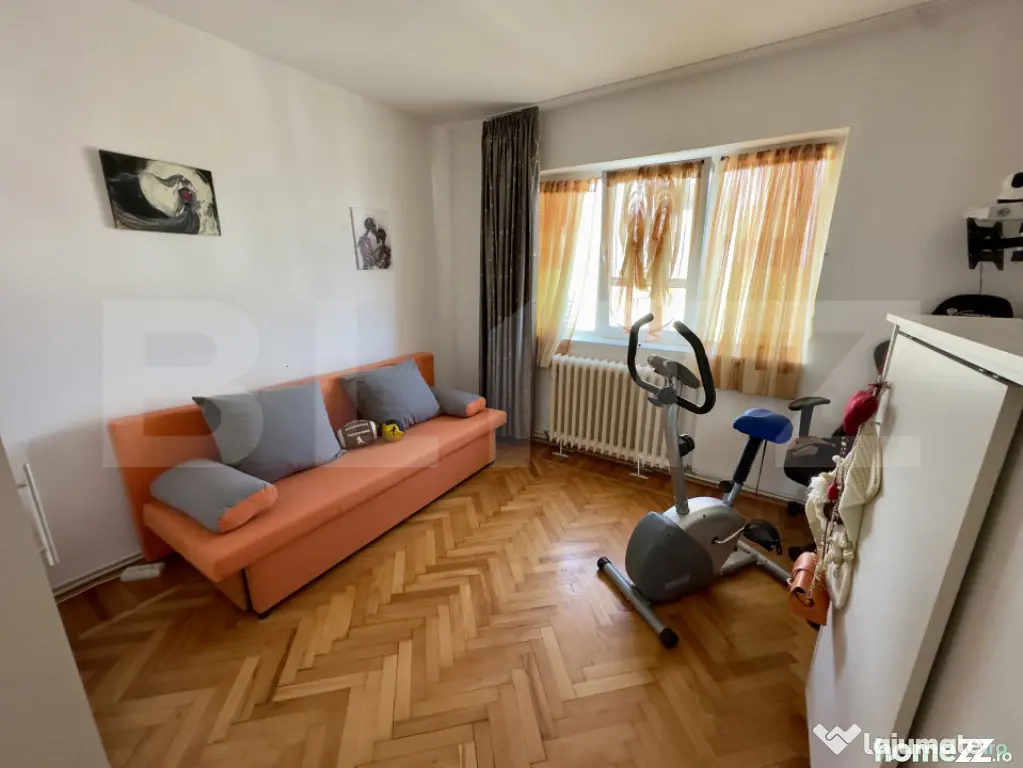 Apartament 3 camere decomandat, 76 mp, vedere panoramică, z