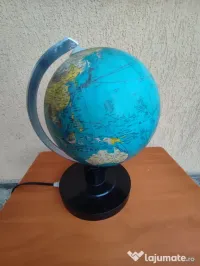 Glob luminos geopolitic anii '90 