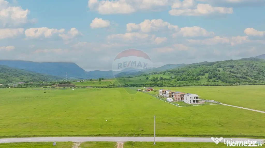 Comision 0 | Teren cu priveliște superbă | Glăjărie |...