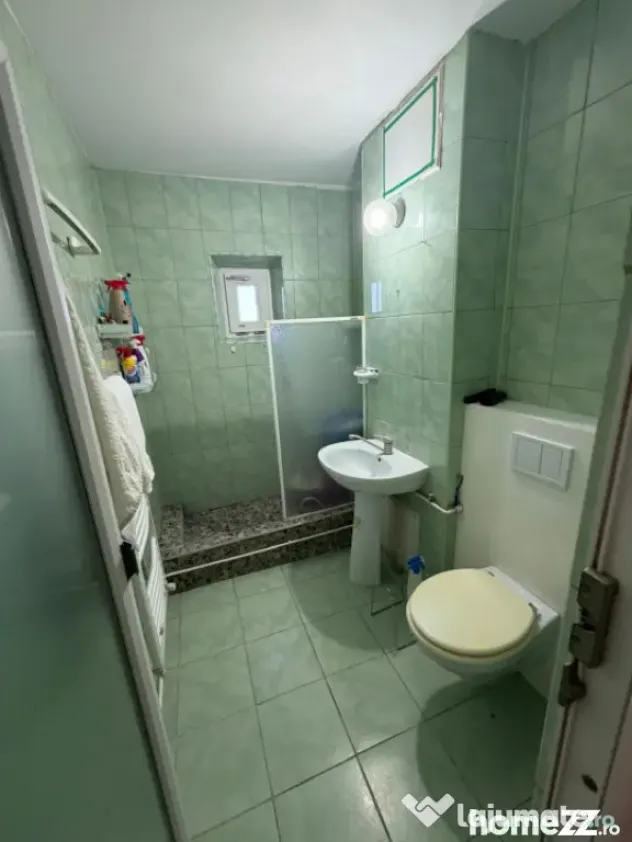 Apartament 3 camere, 66 mp, etaj 3/4, zona Filiasi