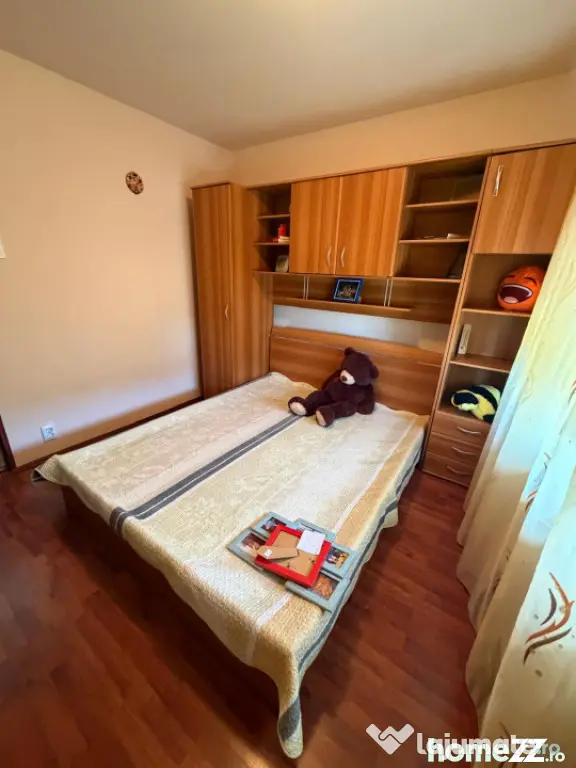 Apartament 3 camere, 66 mp, etaj 3/4, zona Filiasi