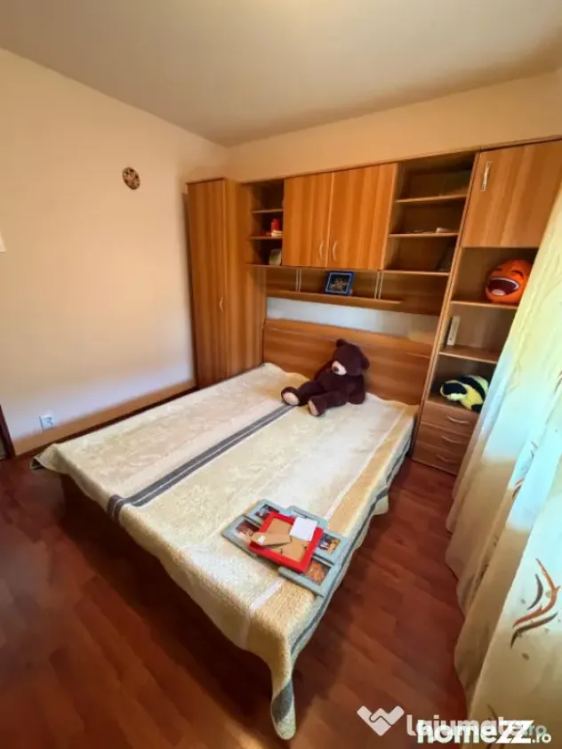 Apartament 3 camere, 66 mp, etaj 3/4, zona Filiasi