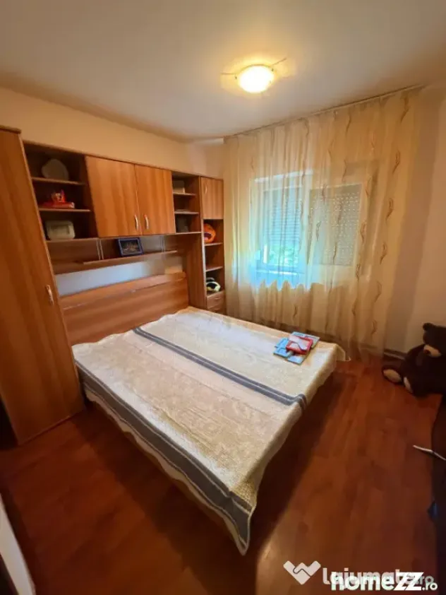 Apartament 3 camere, 66 mp, etaj 3/4, zona Filiasi