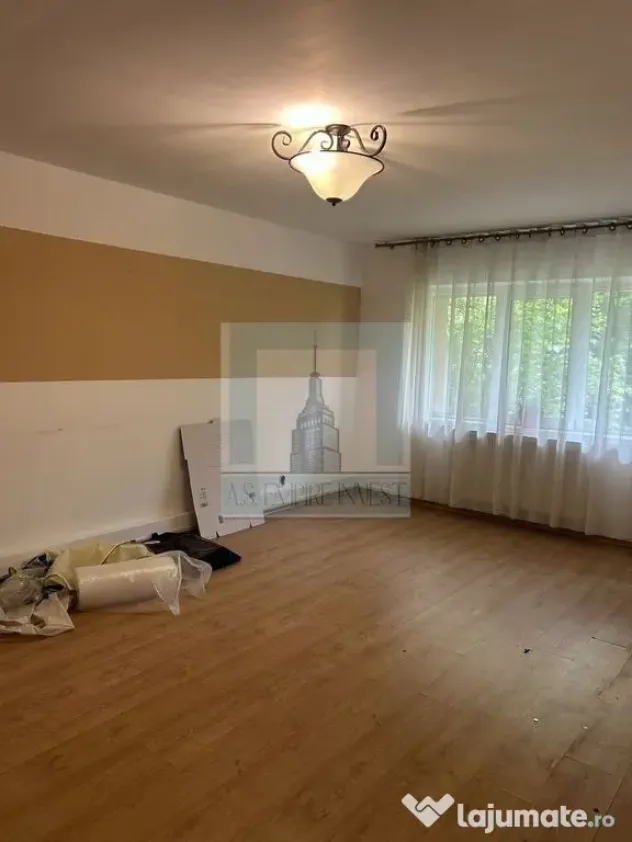 Apartament 3 camere - str. Privighetorii