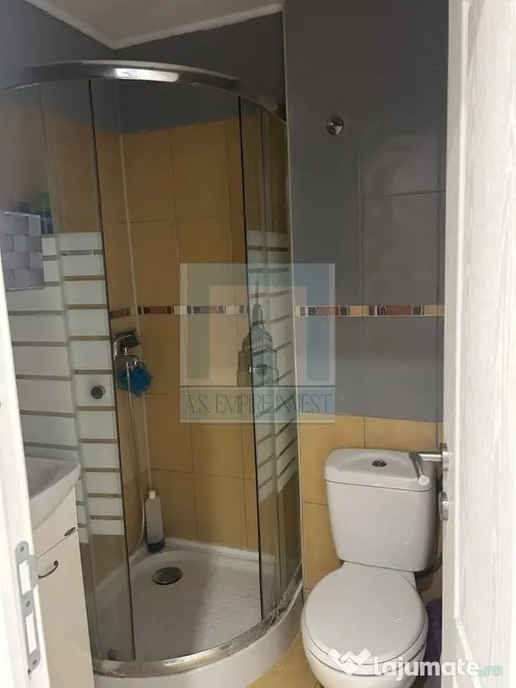 Apartament 3 camere - str. Privighetorii