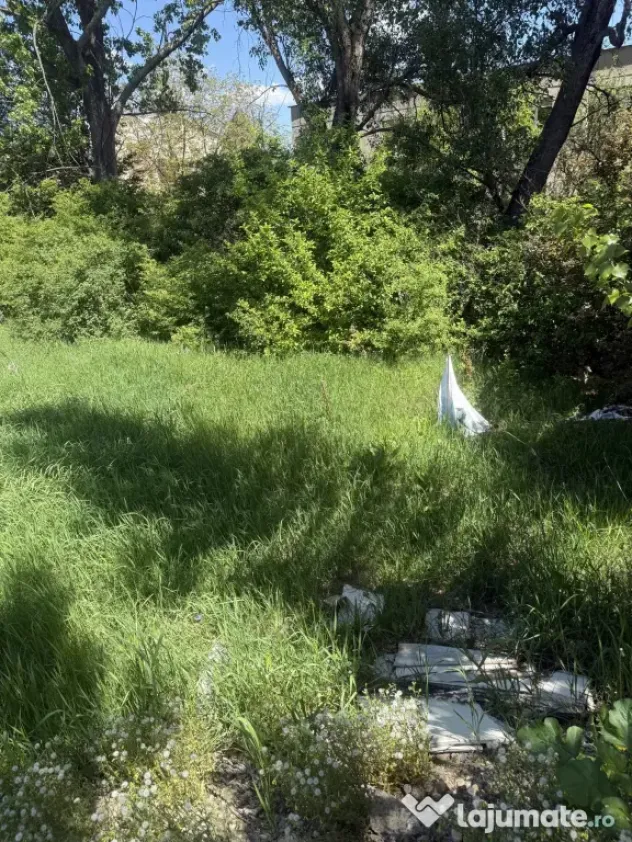 Vând teren zona Deva – loc liniștit, acces bun, utilități aproape, 942mp