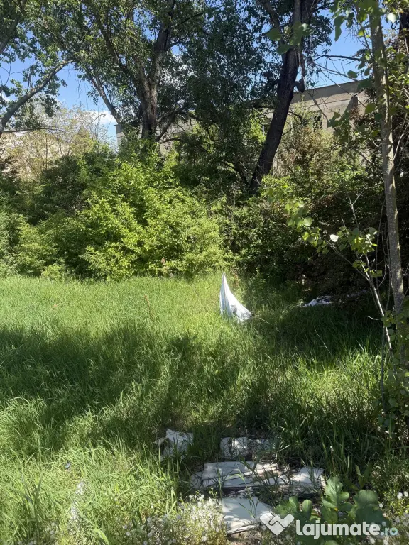 Vând teren zona Deva – loc liniștit, acces bun, utilități aproape, 942mp