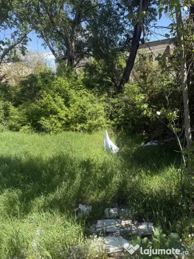 Vând teren zona Deva – loc liniștit, acces bun, utilități aproape, 942mp