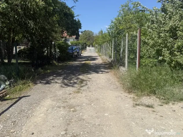Vând teren zona Deva – loc liniștit, acces bun, utilități aproape, 942mp