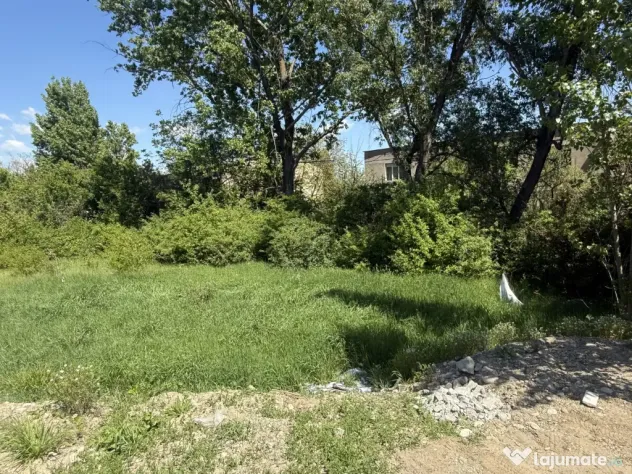 Vând teren zona Deva – loc liniștit, acces bun, utilități aproape, 942mp