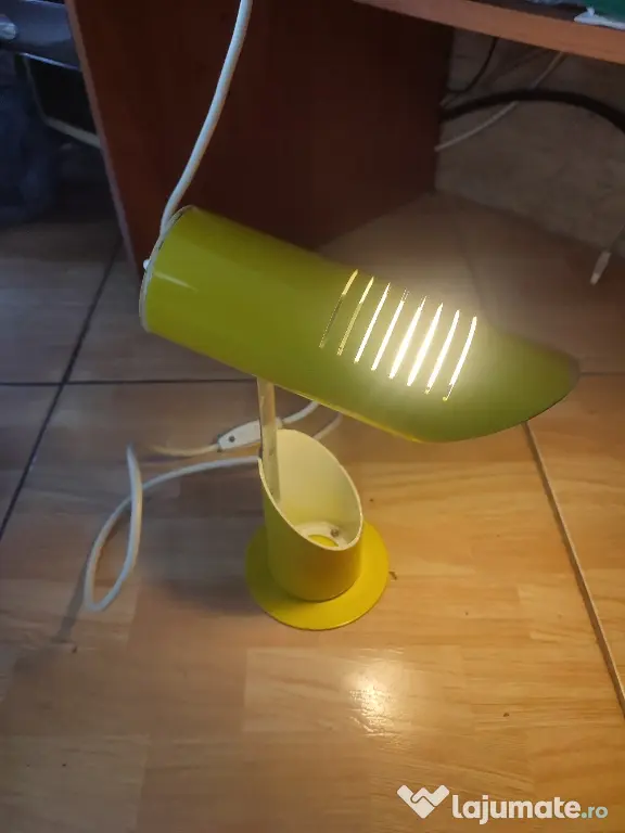 Veioză space age pliabilă