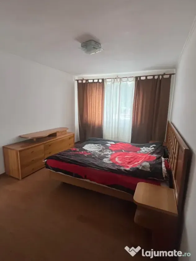 Schimb apartament 3 camere central
