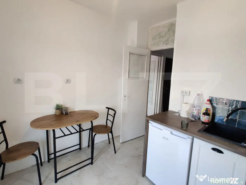 Apartament 3 camere, 65 mp, 2 bai, balcon deschis, zona Dece