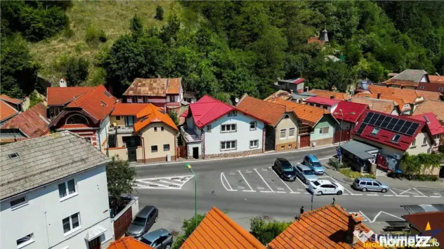 Casa individuala:rezidential servicii investitional,Centrul