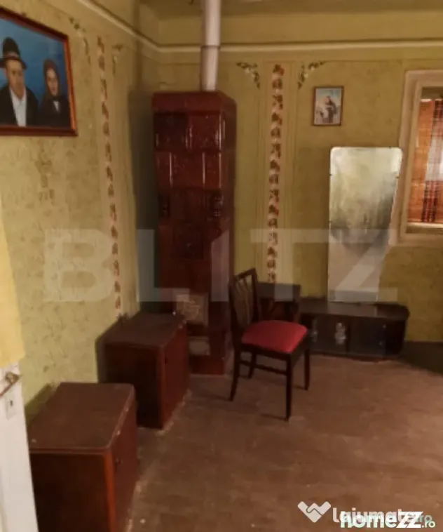 Casă cu 3 camere și un teren de 3000 mp, zona Cuzaplac