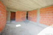De vânzare proprietate cu două clădiri la roșu, Cord?... 