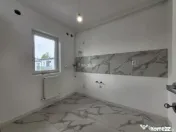 APARTAMENT 1 CAMERA, DECOMANDAT , ETAJ 1 , LOC DE PARCARE IN