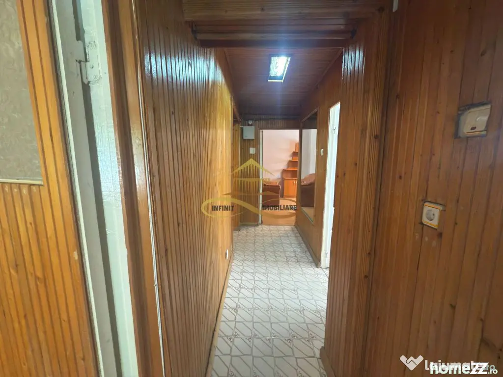 Apartament 3 camere de vanzare in Bacau strada Stefan cel...