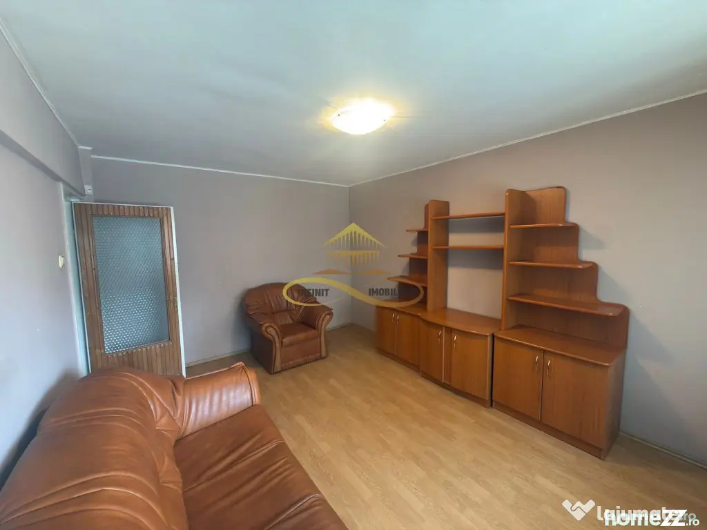 Apartament 3 camere de vanzare in Bacau strada Stefan cel...