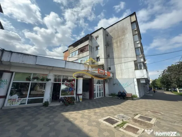 Apartament 3 camere de vanzare in Bacau strada Stefan cel...