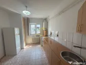 Apartament 3 camere de vanzare in Bacau strada Stefan cel...