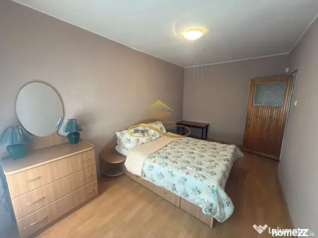 Apartament 3 camere de vanzare in Bacau strada Stefan cel...
