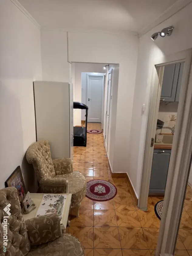 Vând apartament cu 4 camere Tudor!