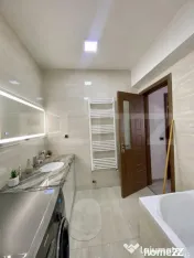 Apartament 2 camere, 2 băi, 70 mp, zona Tractorul