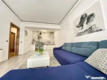 Apartament 2 camere, 2 băi, 70 mp, zona Tractorul