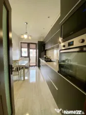 Apartament 2 camere, 2 băi, 70 mp, zona Tractorul