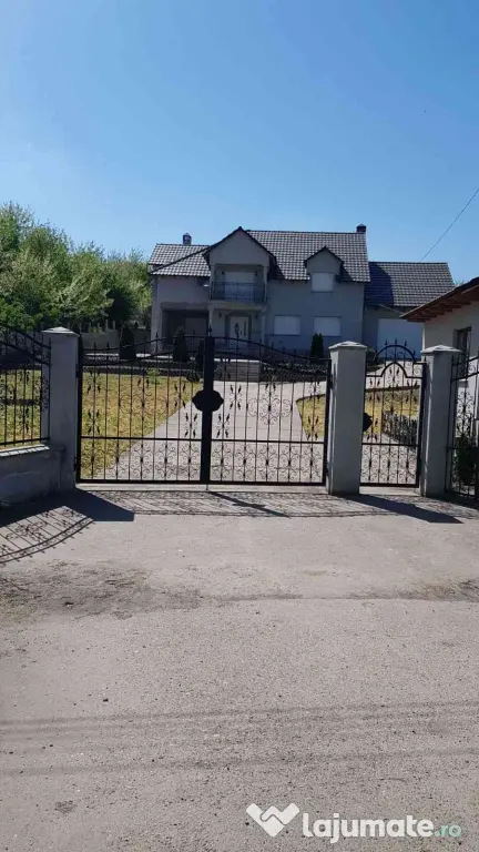 Vând casă și magazin comuna Grivița jud. Galați