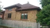 tencuială mecanizată. izolați fațade 