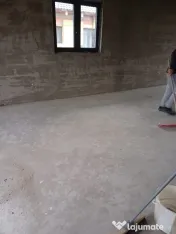 tencuială mecanizată. izolați fațade 