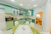 De vanzare casa tip duplex, în zona rezidentiala aprecia... 