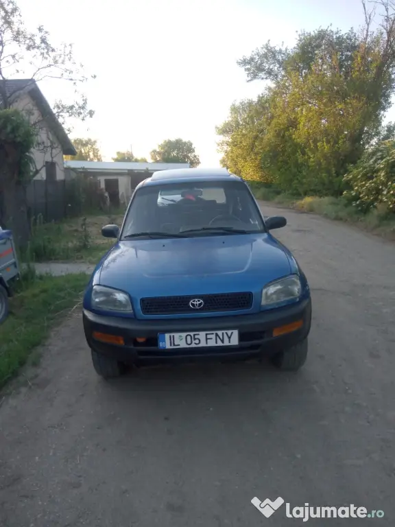 Autoturism Toyota RAV4