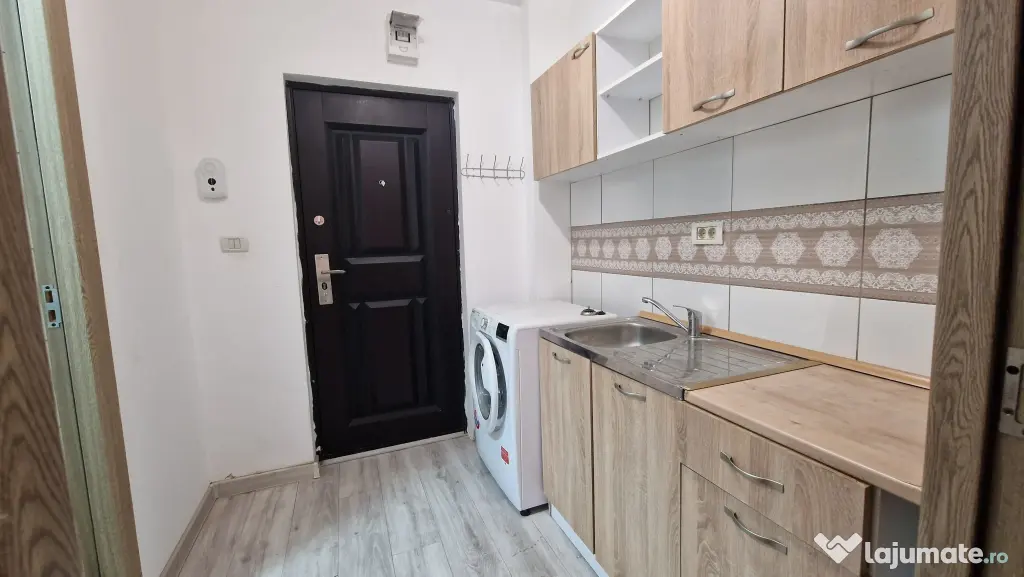 Garsonieră zona Uta, bloc renovat și izolat termic