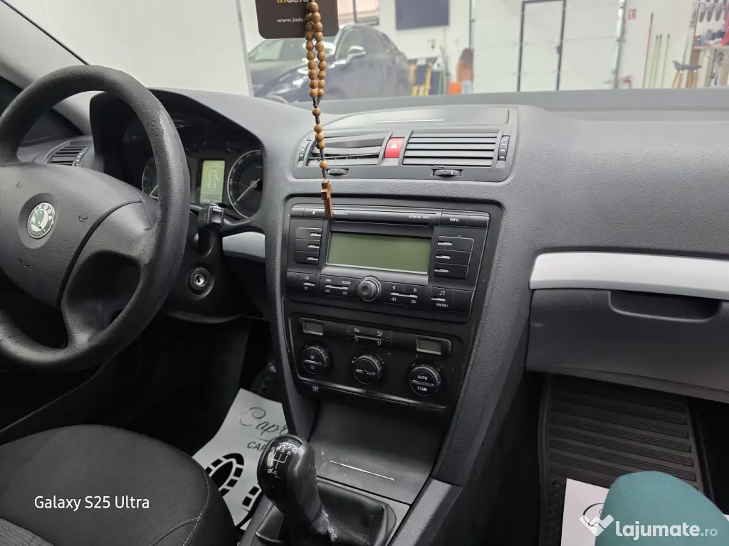 Vand Skoda Octavia 2, masina utilizata