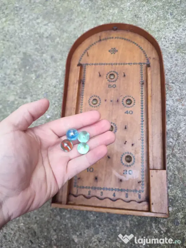 Pinball vintage din lemn